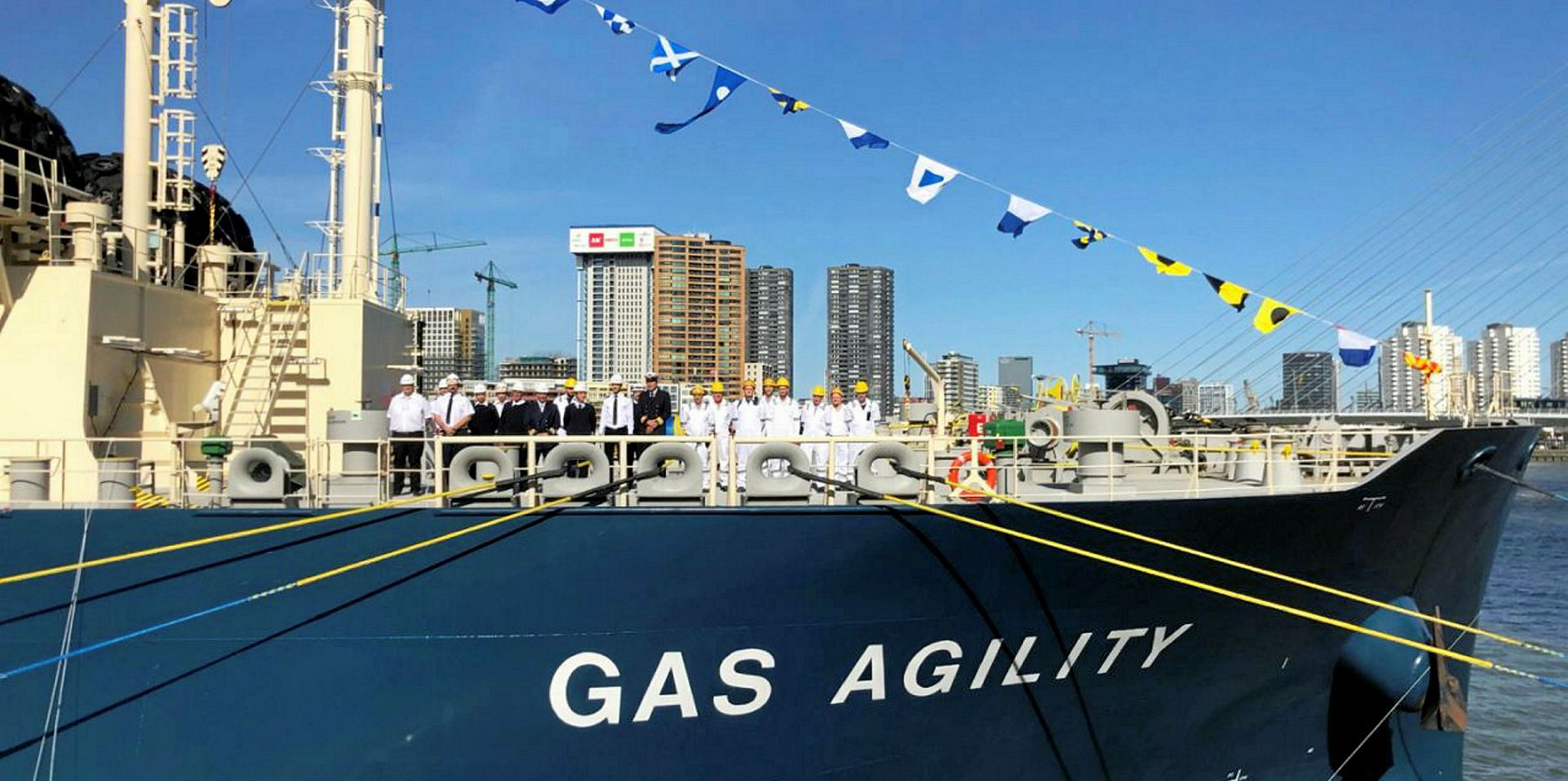 Totals New Lng Bunker Vessel Set For First Fuelling Job In November