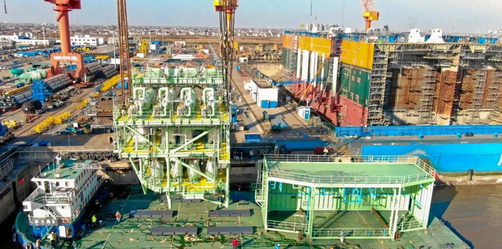 Cosco delivers key module for El Salvador LNGtopower project