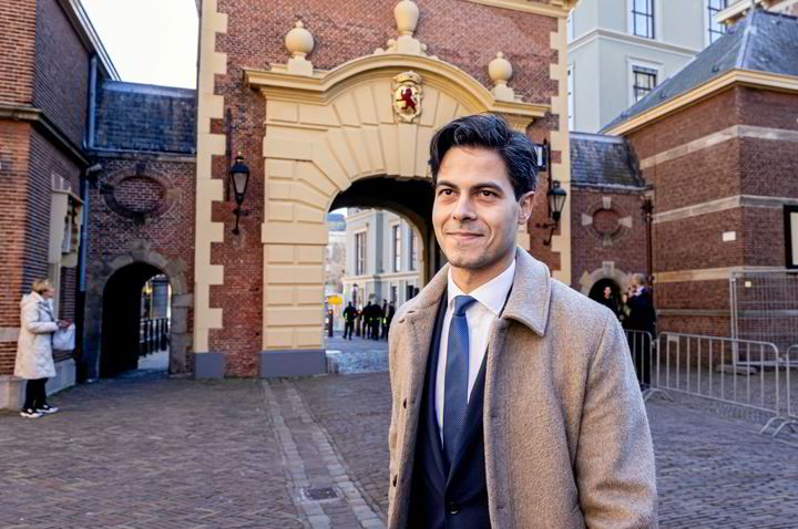 700 Million Euros In Hydrogen The Netherlands 602 Mw Capacity A Smart Investment - eytbbus