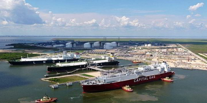 spot-rate-assessments-for-lng-carriers-crash-the-500-000-mark-tradewinds