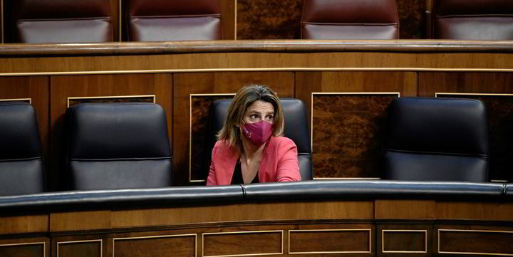 Spain bans new oil and gas exploration, while supercharging renewables - Vimarsana News