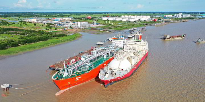 Spot and short-term LNG deliveries surge in 2020, GIIGNL says | TradeWinds