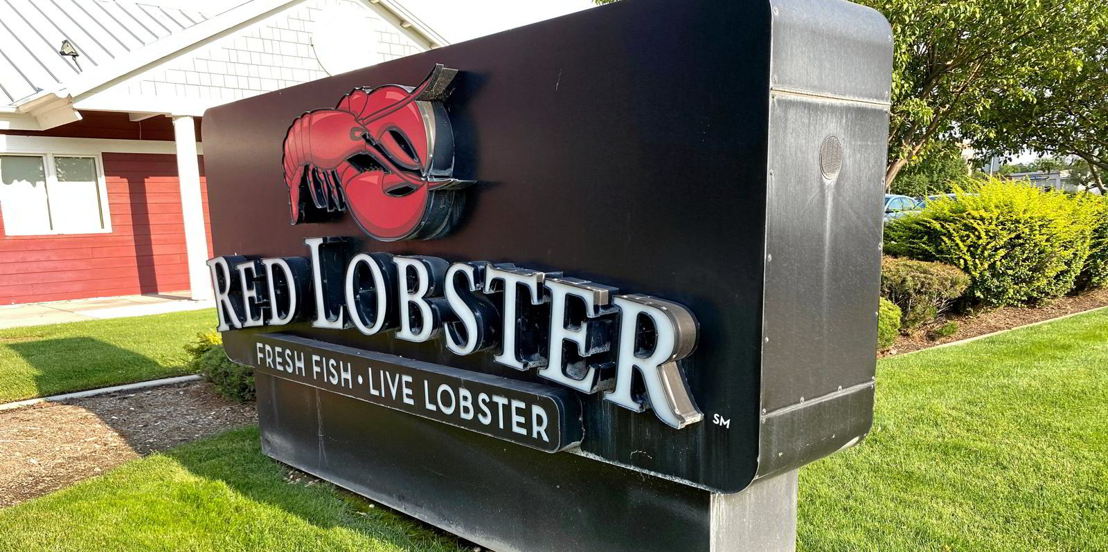 Red lobster denies wrongdoing in class action lawsuit over