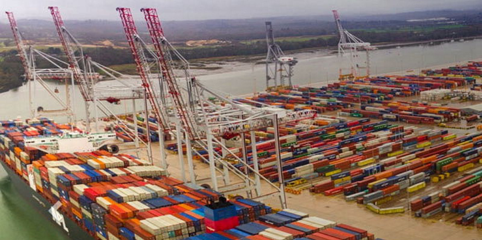 Maersk and DP World team up to decarbonise logistics in Dubai port ...