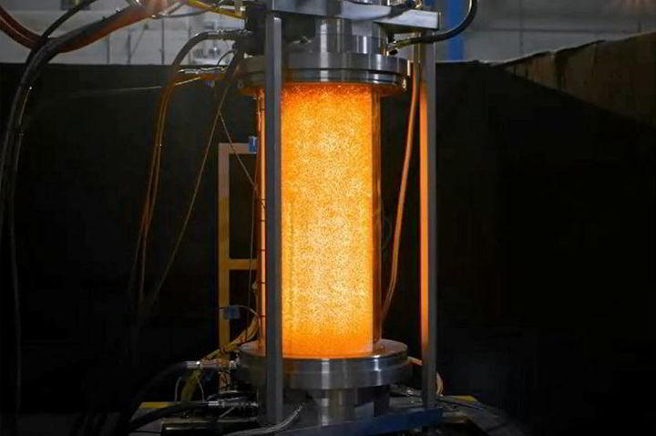 Innovatieve technologie gebruikt licht in plaats van warmte om ammoniak in waterstof te kraken, nu te koop