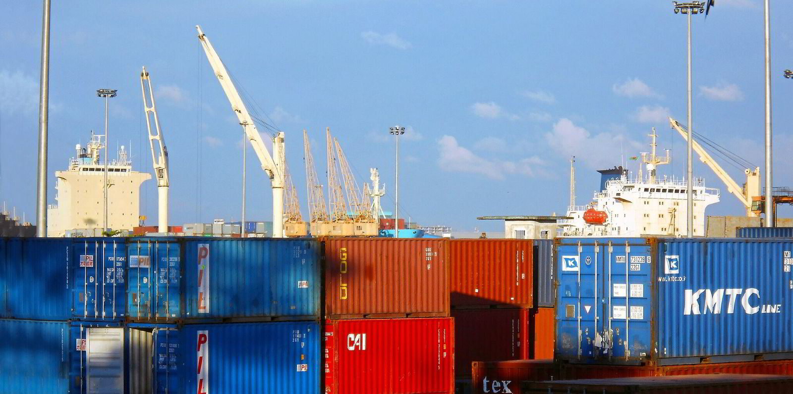 Liner firms in uproar as protectionism moves create chaos at Bangladeshi  port | TradeWinds