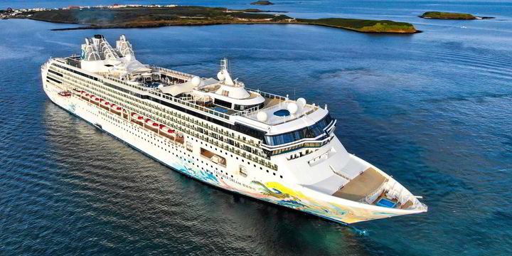 Genting Cruise Lines optimistic as itinerary to nowhere proves a hit ...