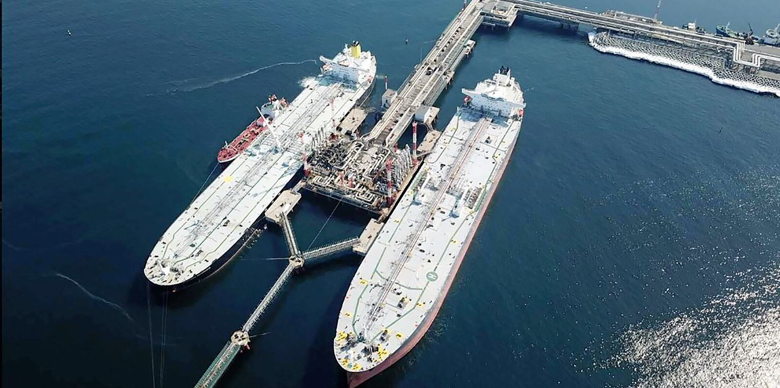 Step-up blacklisting to hit Russia shadow tanker fleet, says think-tank |  TradeWinds