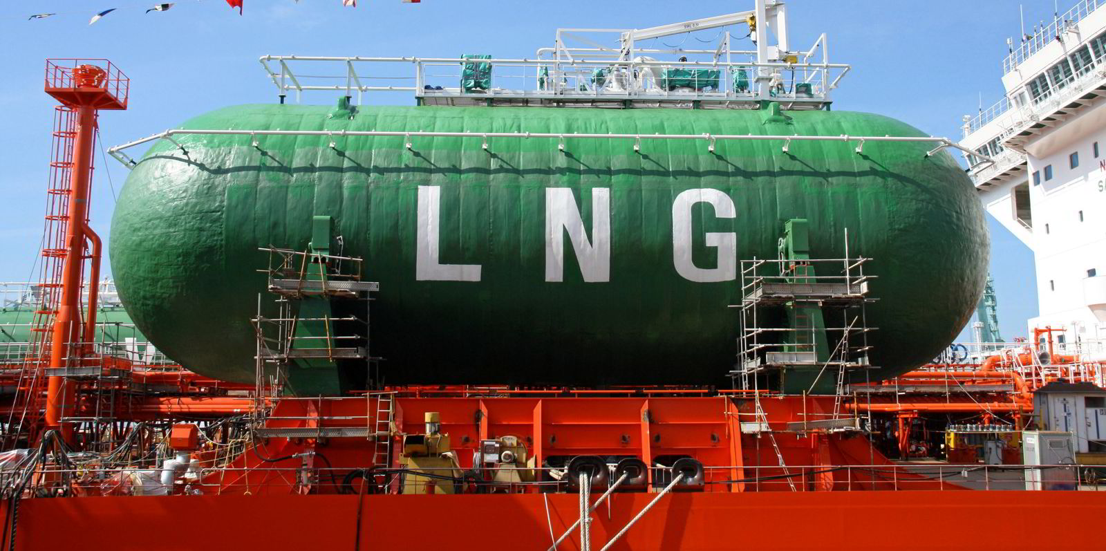 Study finds LNG-fuelled VLCCs can save $8,000 per day | TradeWinds