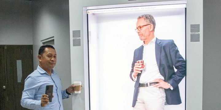 Beam him up: O'Neil and Columbia make history with hologram meeting - Vimarsana News