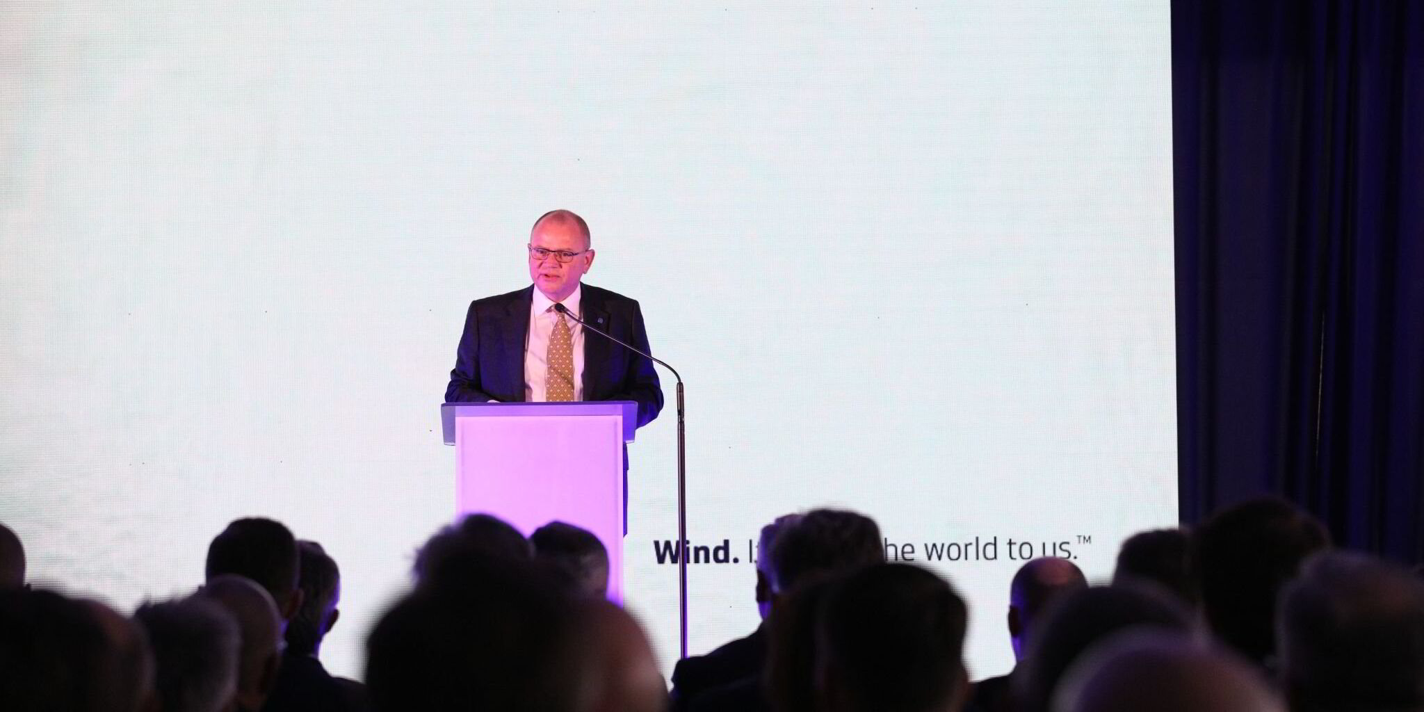 Vestas offshore orders 'lift mood' but onshore sees slowest quarter in decade