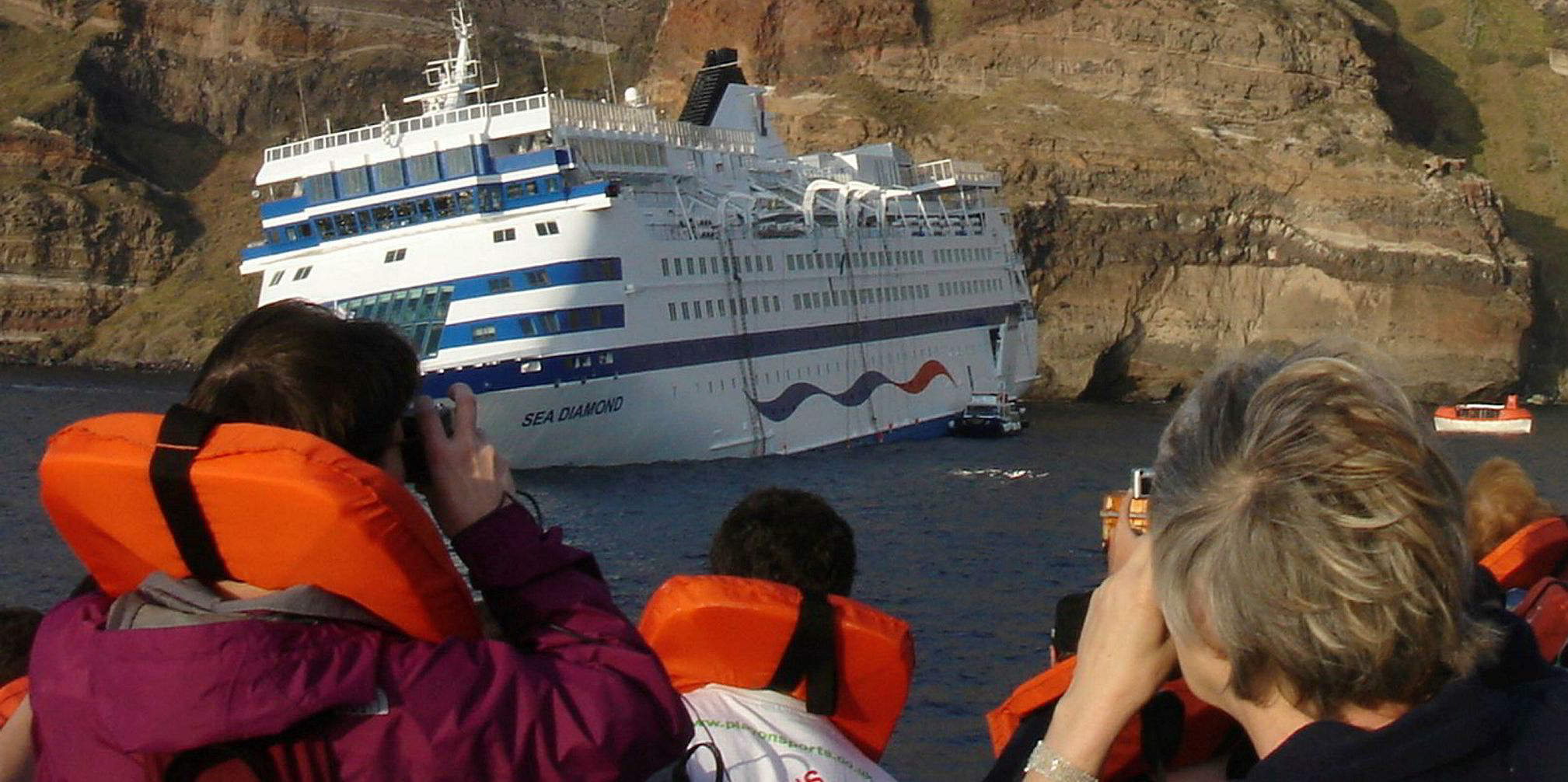 sea diamond cruise ship crash