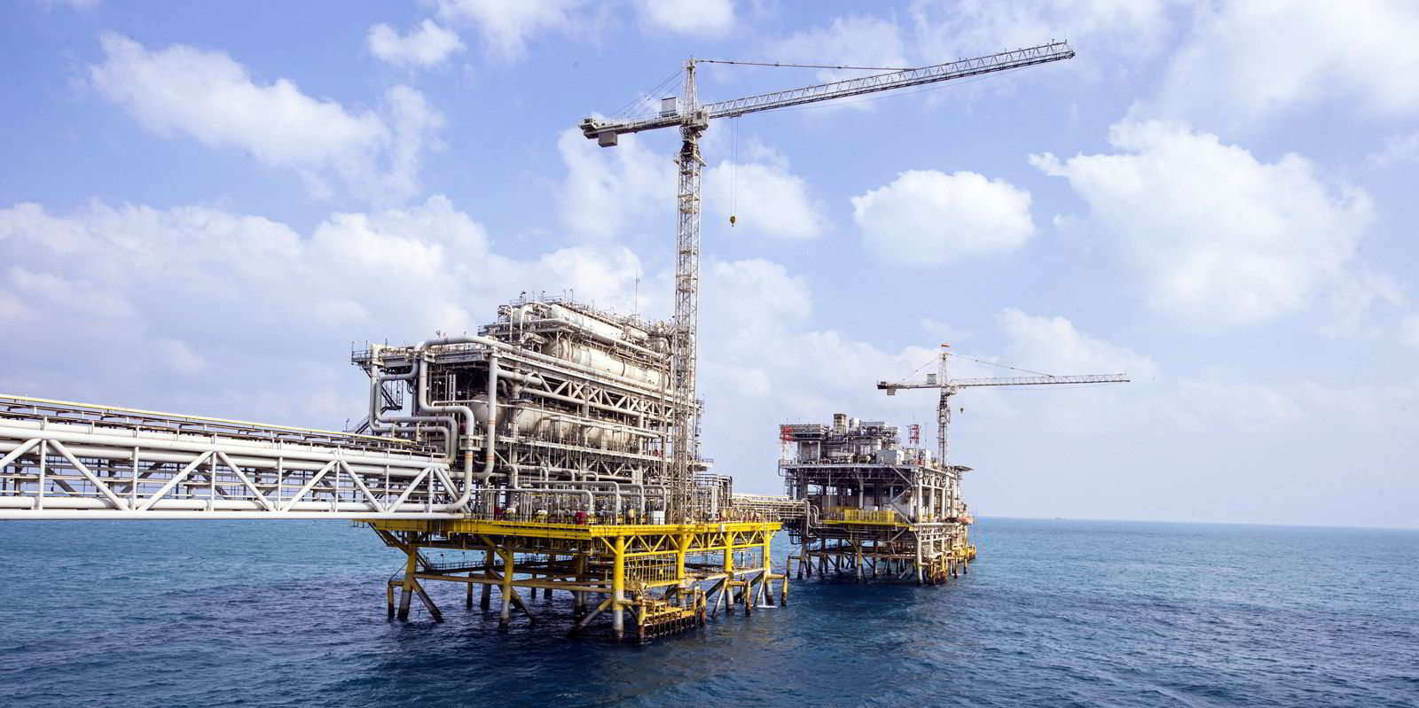 Saudi Aramco Awards Offshore Contracts Worth More Than $1.6 Billion ...