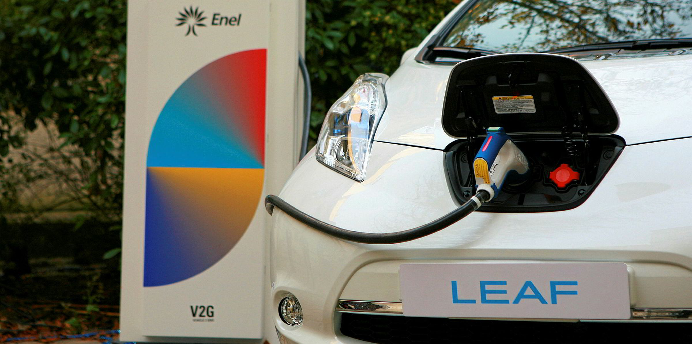 Nissan leaf vehicle 2024 to grid