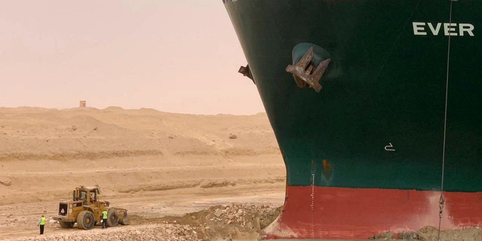 Suez Canal closed after Evergreen mega boxship runs aground TradeWinds