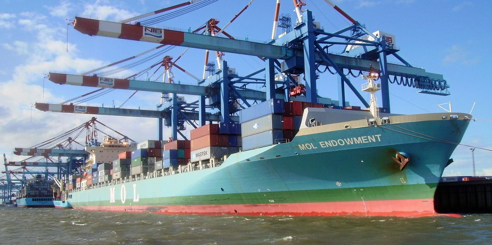Судно дата. Mol судоходная компания. Японская судоходная компания. Судно Инновейшен. Автовоз Mol судно
