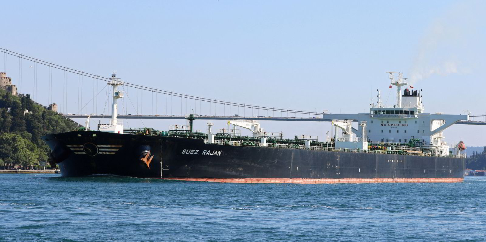 US lightering companies 'afraid' to touch Iranian oil on Greek tanker Suez  Rajan | TradeWinds