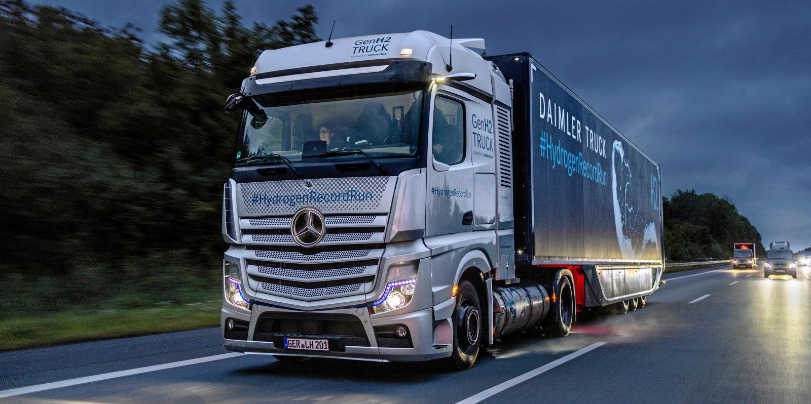 Chinese start up unveils world s first gaseous hydrogen truck with