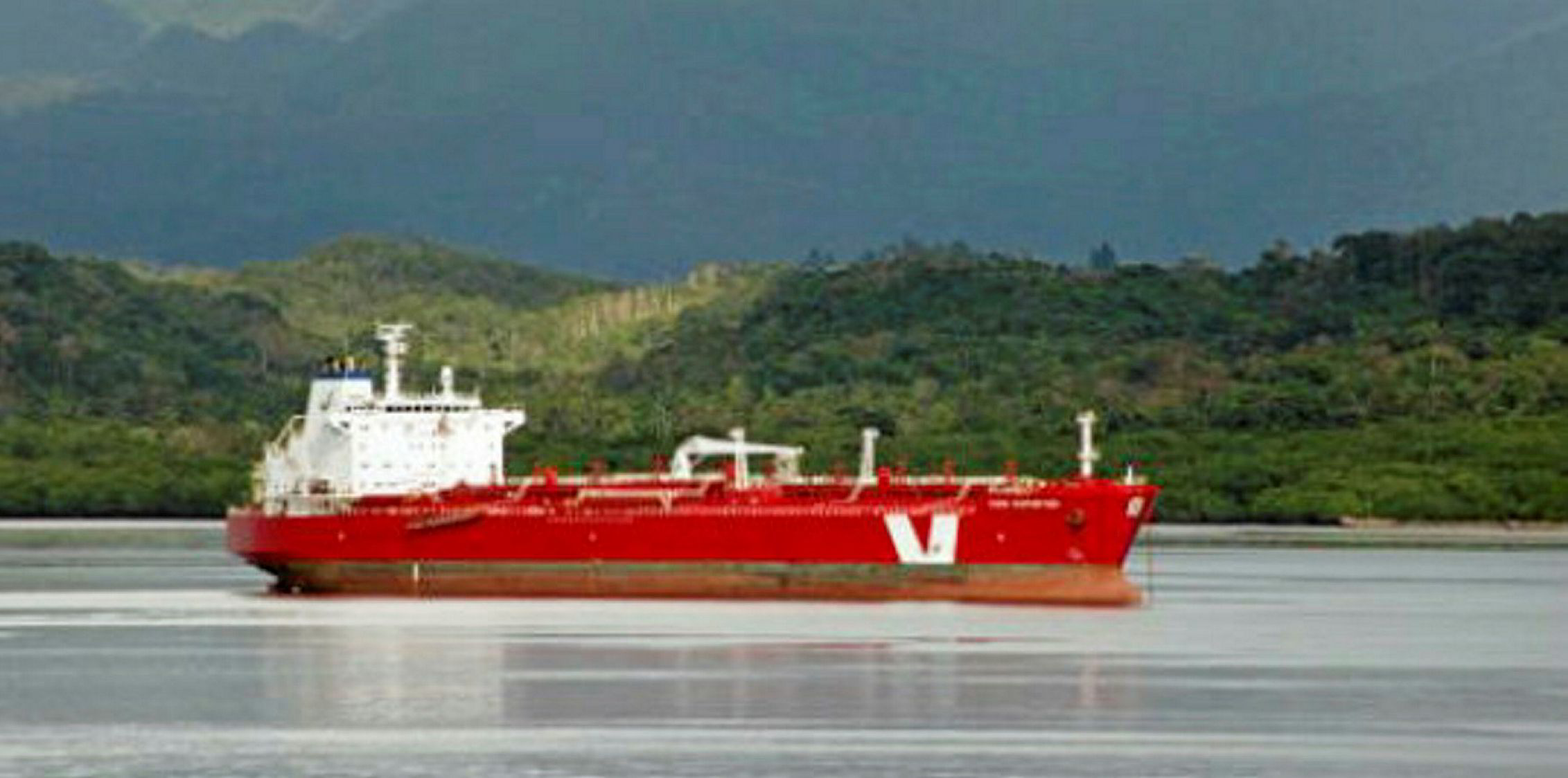 Vroon Tanker Spills Bunkers In Mississippi TradeWinds
