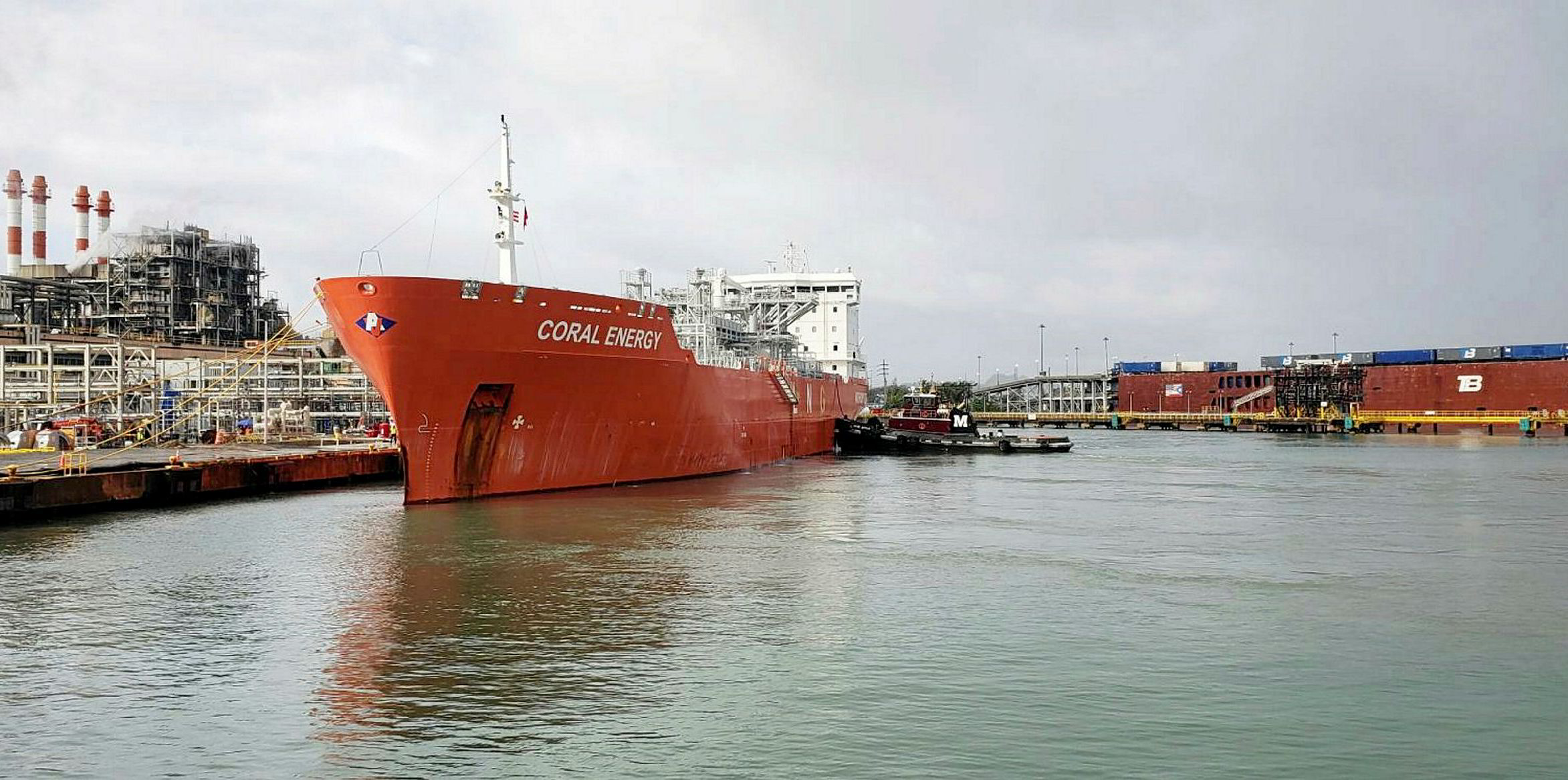 New Fortress Energy moves to cut shipping costs in expenses drive