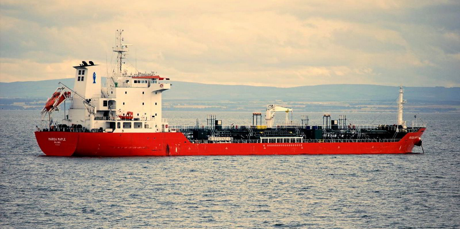 Norbulk tanker evades pirates in 
