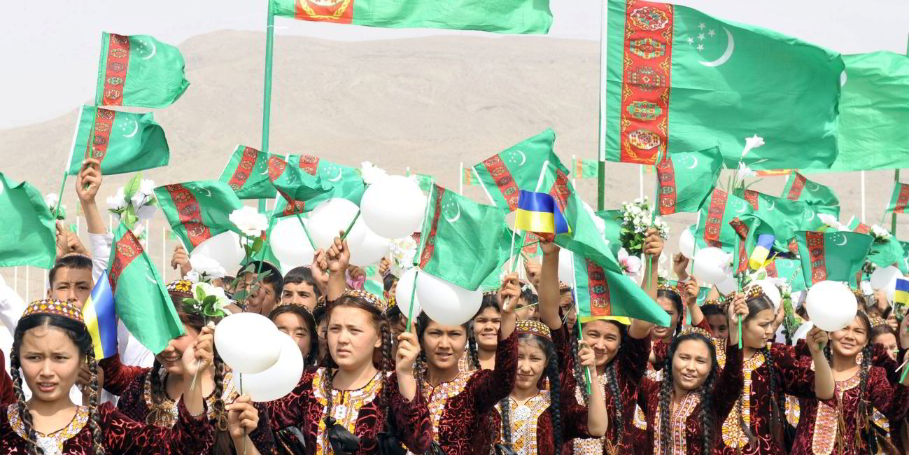 Туркменистан экспорт. Туркменские села и жители. Иракские туркмены фото. Площадь иракские туркмены. Turkmenistan people.