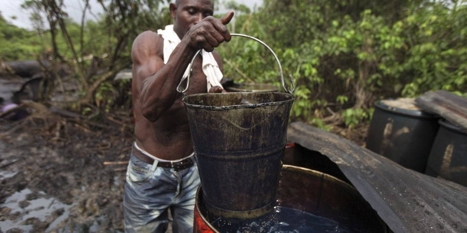 Конго нигер прогноз. Добыча нефти в Нигерии. Конго нефть. Добыча нефти в Африке. Нефть в Африке.