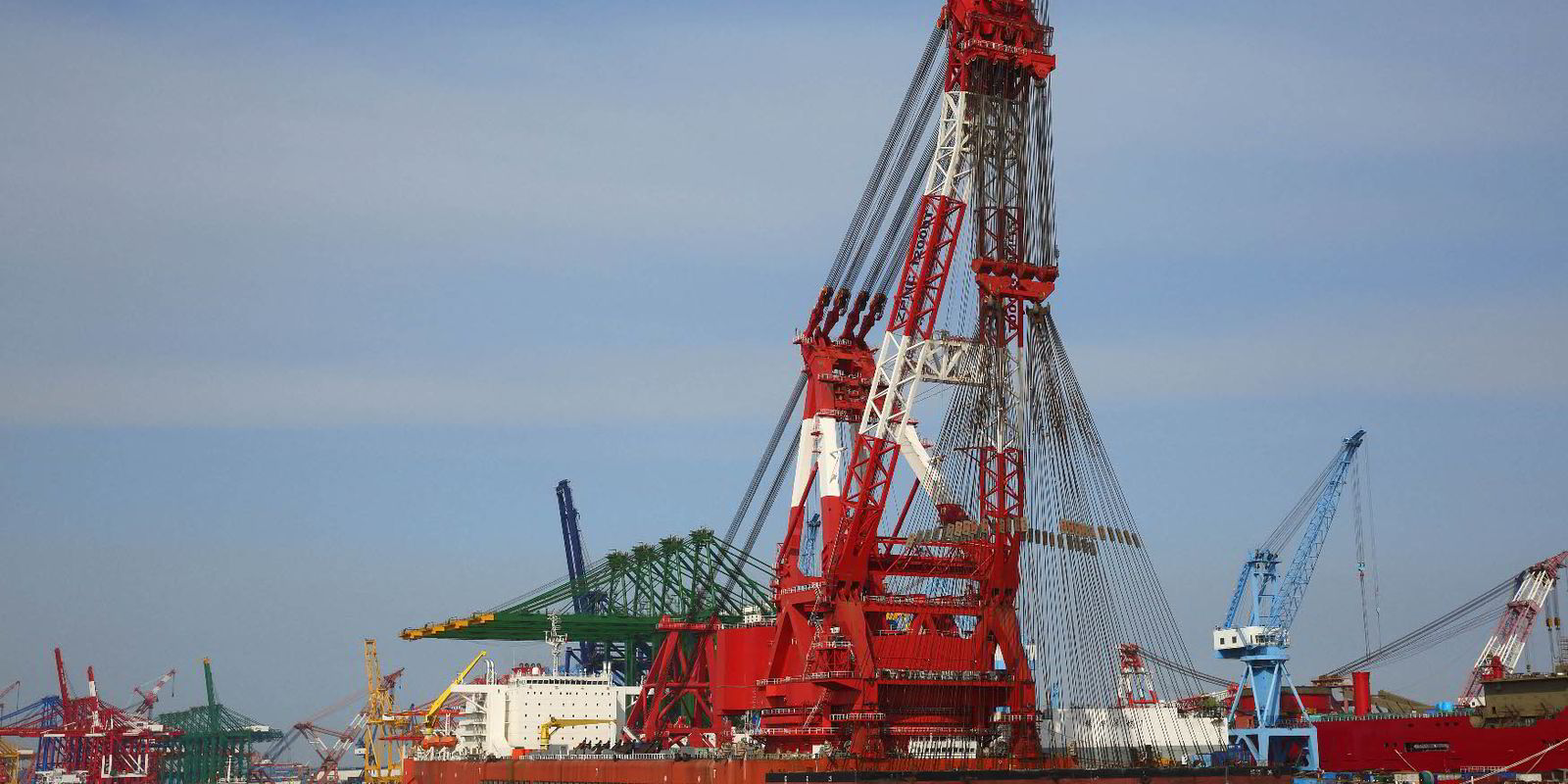 Boom crane vessel ‘sets world record’ | Upstream Online