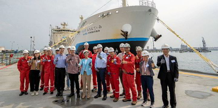 Hydrogen carrier set to resume Japan-Australia trading after going on ...