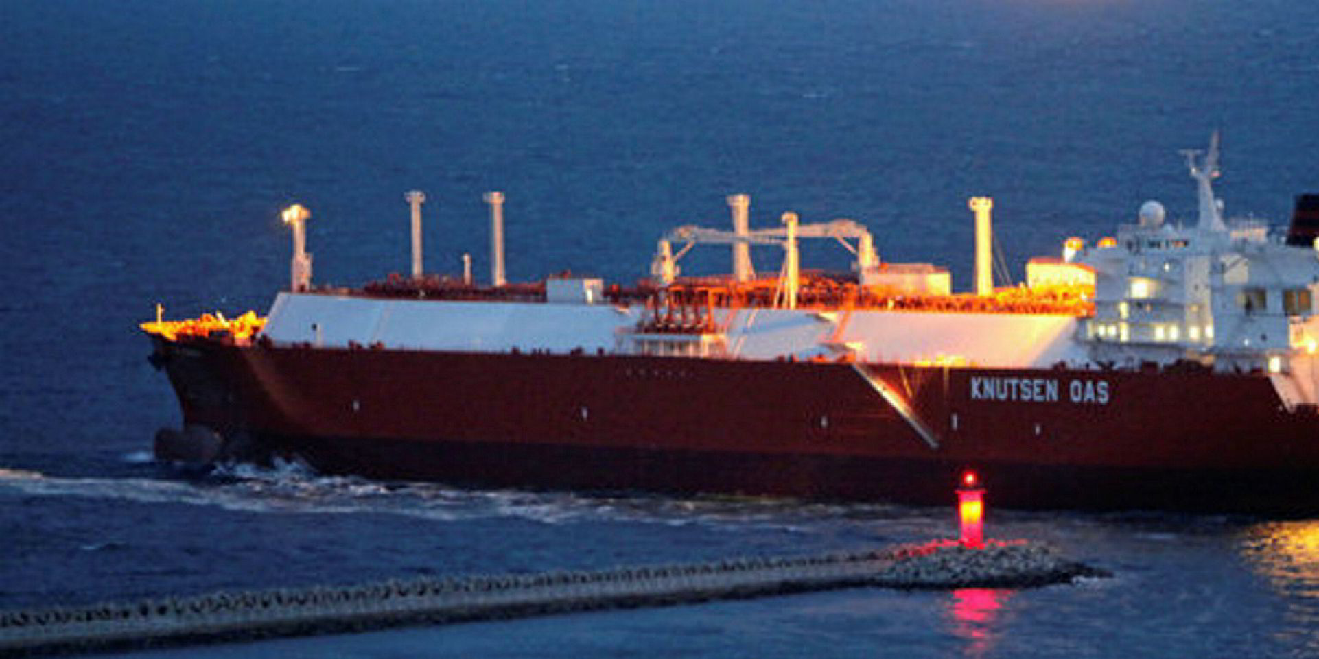 Knutsen LNGC damaged in grounding TradeWinds