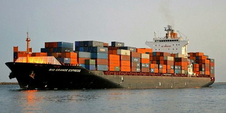 Hapag Lloyd Boxship Chased By Robbers Off Ghana Tradewinds
