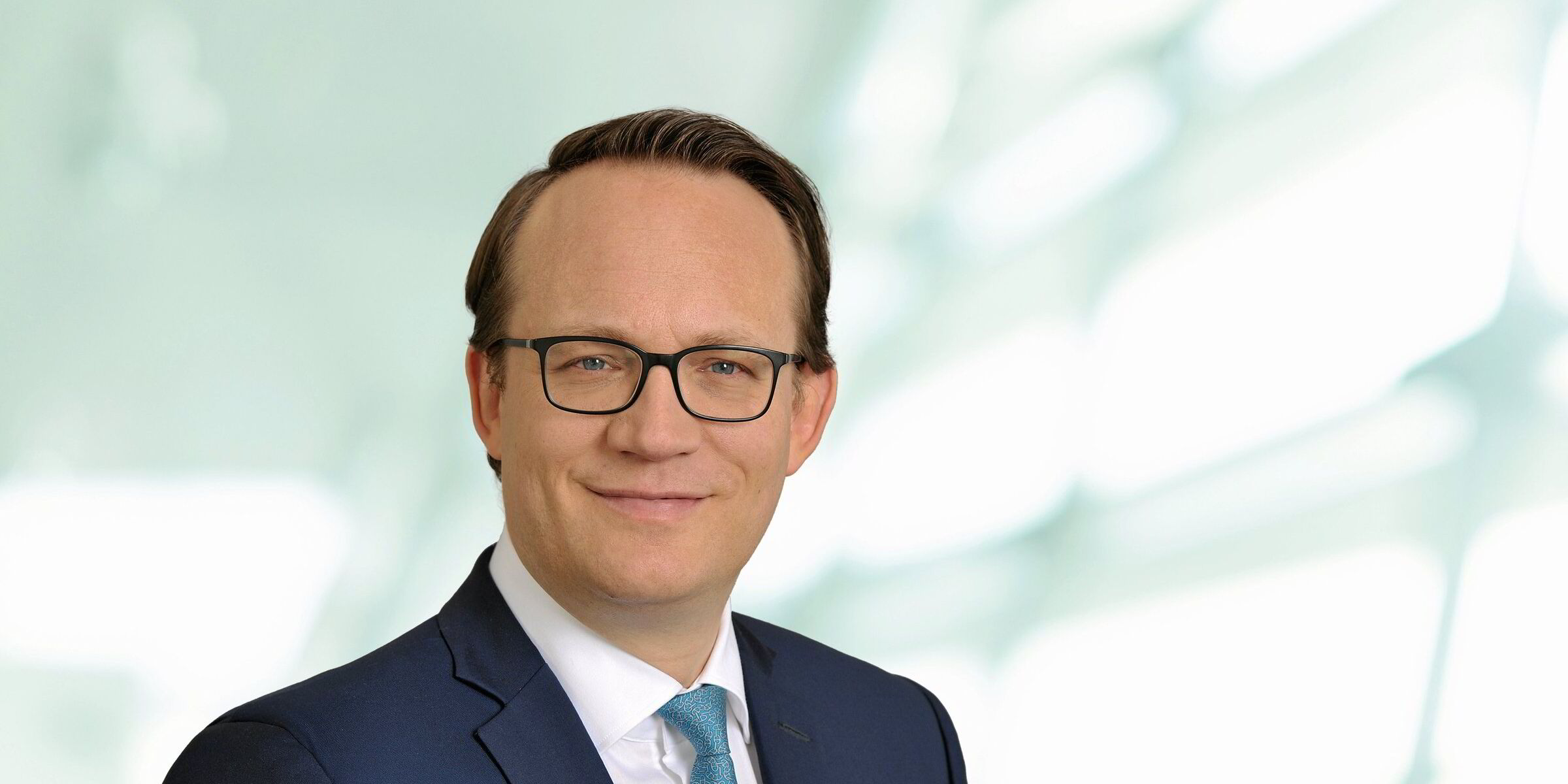 RWE boss urges Germany cut offshore wind targets on wind wakes and 'duck beaks' concerns