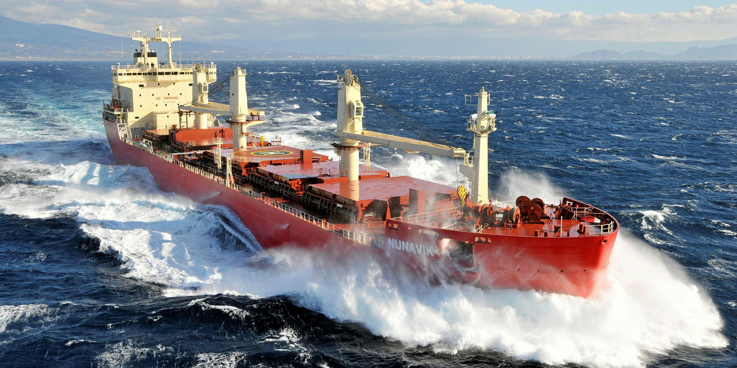 Merchant shipping. Судно Nunavik. Танкер и балкер. Ice Bulk Carrier. Корабль балкер.