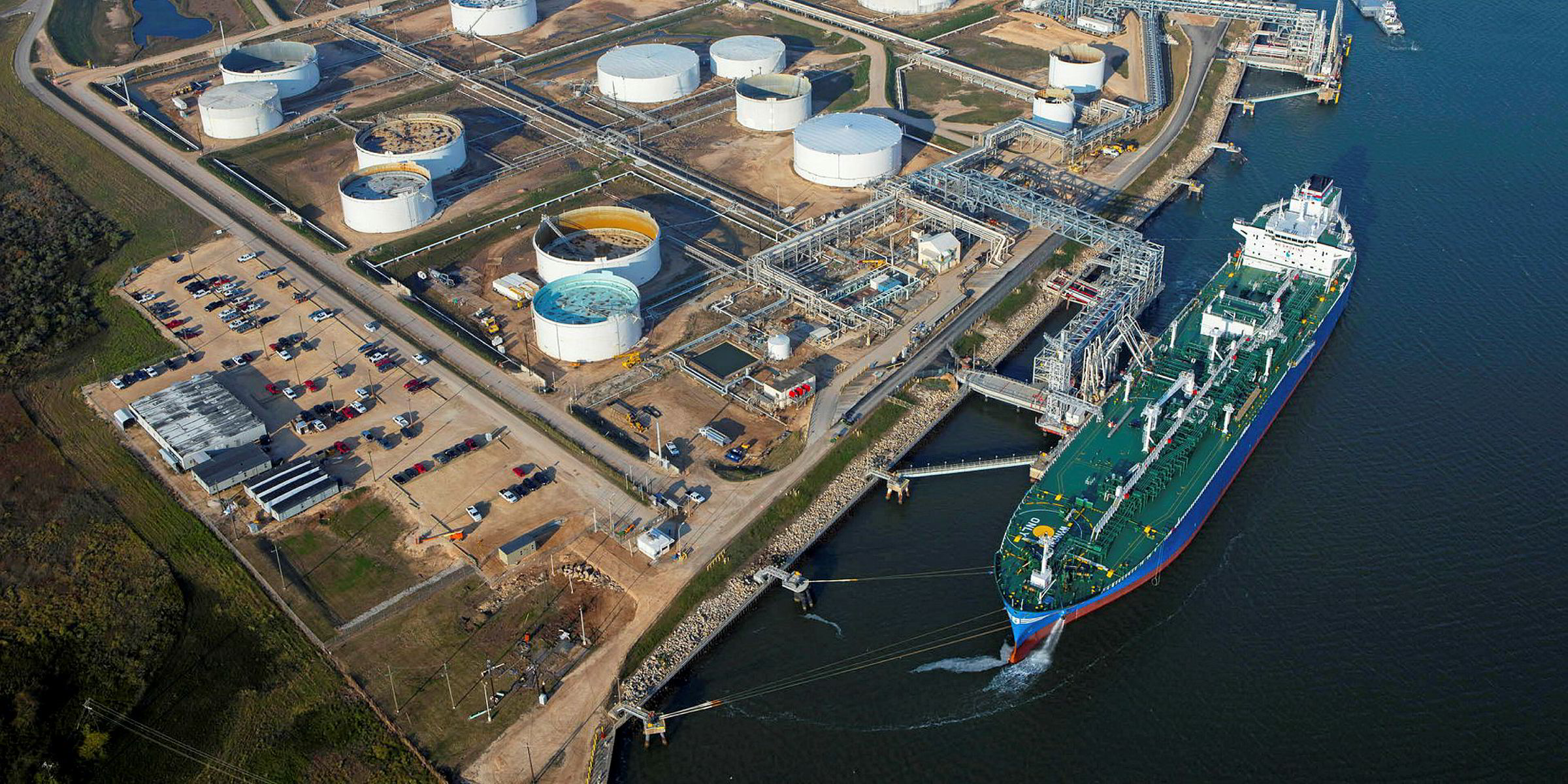 Нефтяной терминал. Терминал Фрипорт. ПНТ Петербургский нефтяной терминал. СПГ-терминал «Фрипорт». Нефтеналивной терминал США.