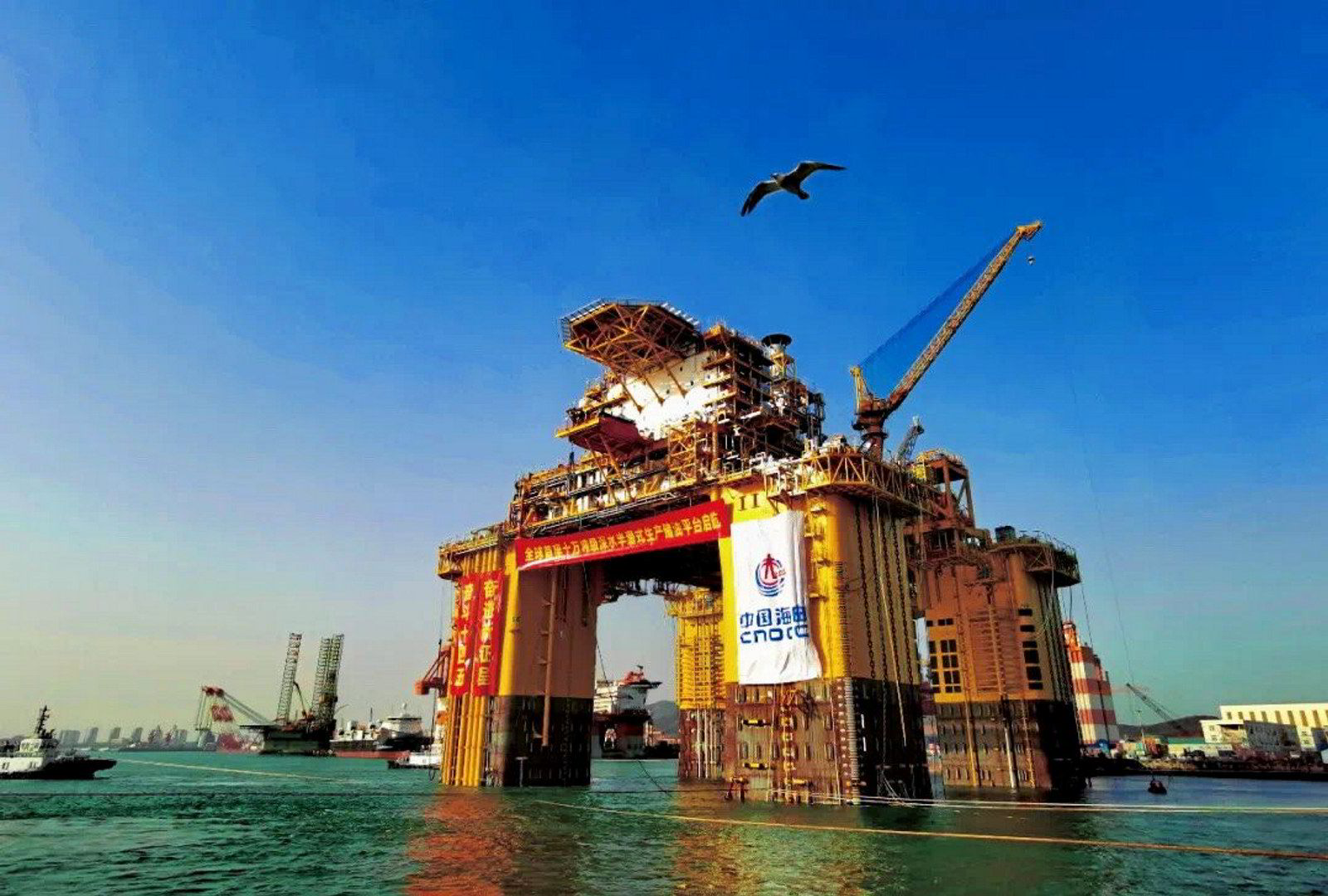 Video: CNOOC Delivers Giant South China Sea Floater As First Gas Nears ...