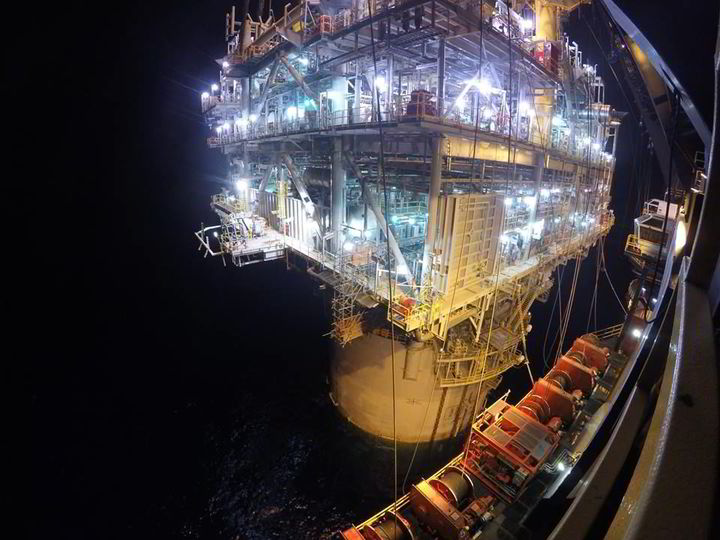 Anadarko lifts Heidelberg topsides Upstream Online