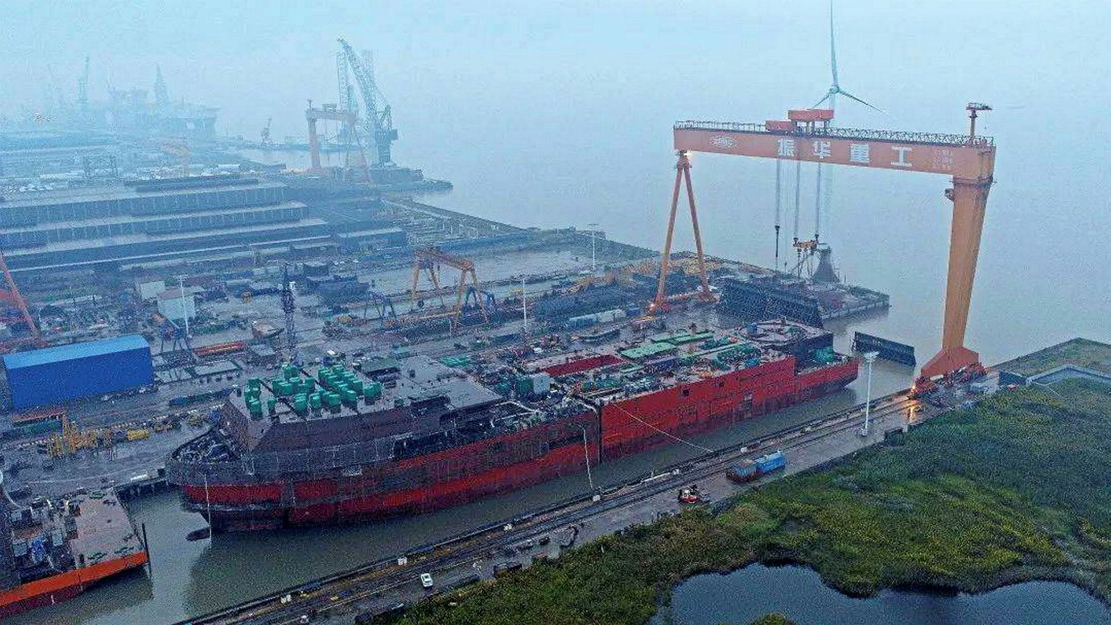 VIDEO: Chinese yard marks milestone for pipelay vessel dropped by ...