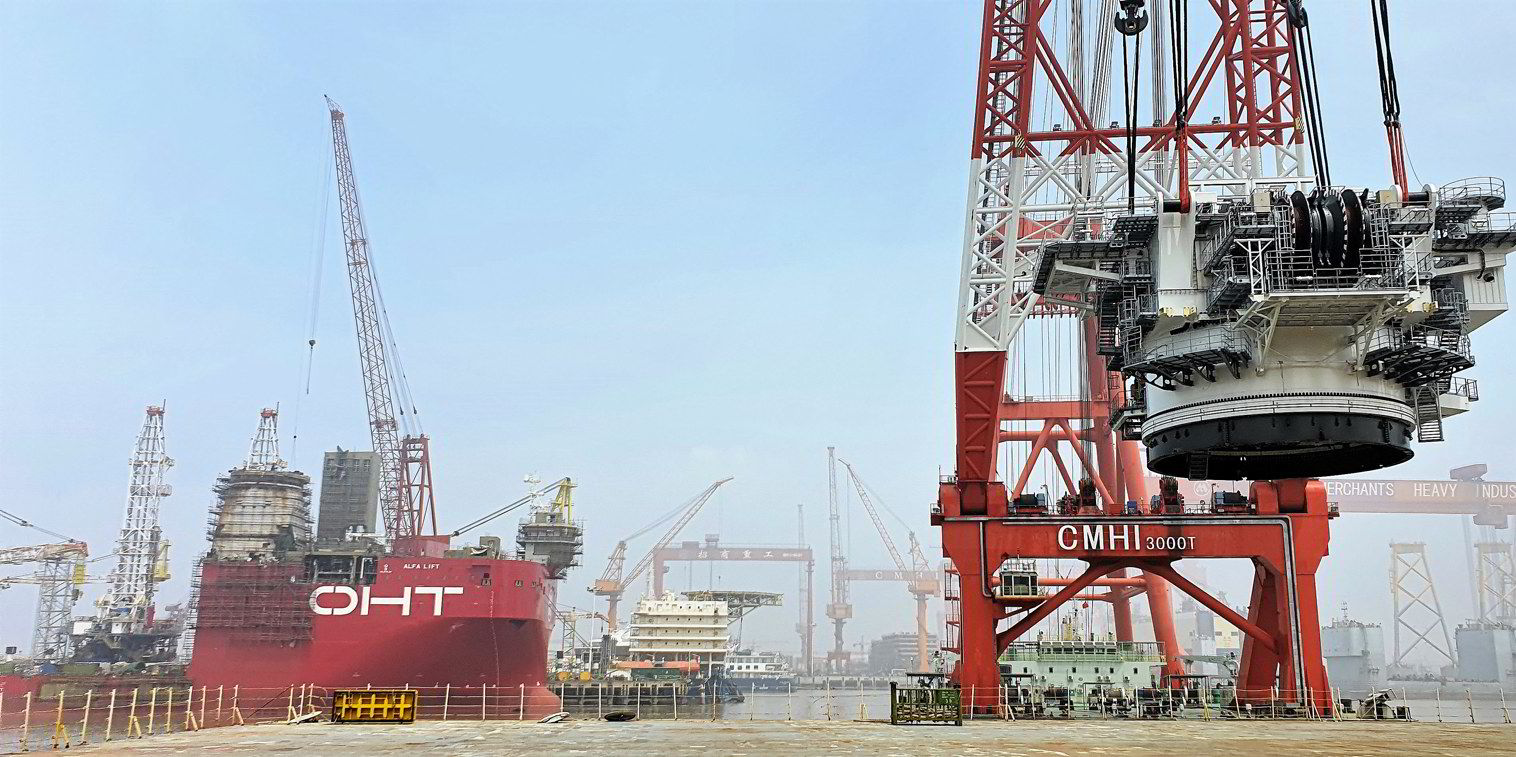 Crane on new Seaway 7 WTIV folded down in 'uncontrolled manner