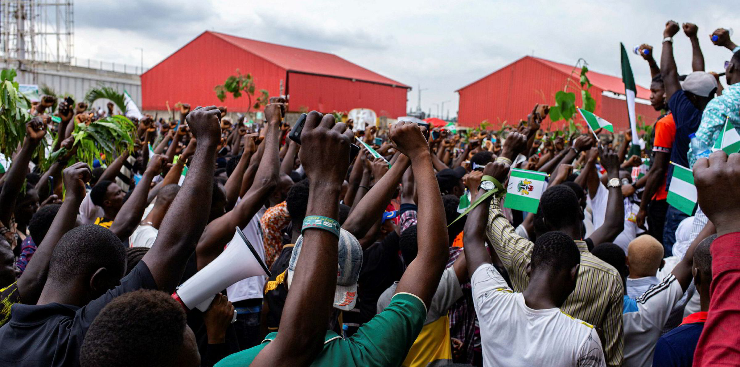 Turmoil in Nigeria pushes militants to threaten oil and gas