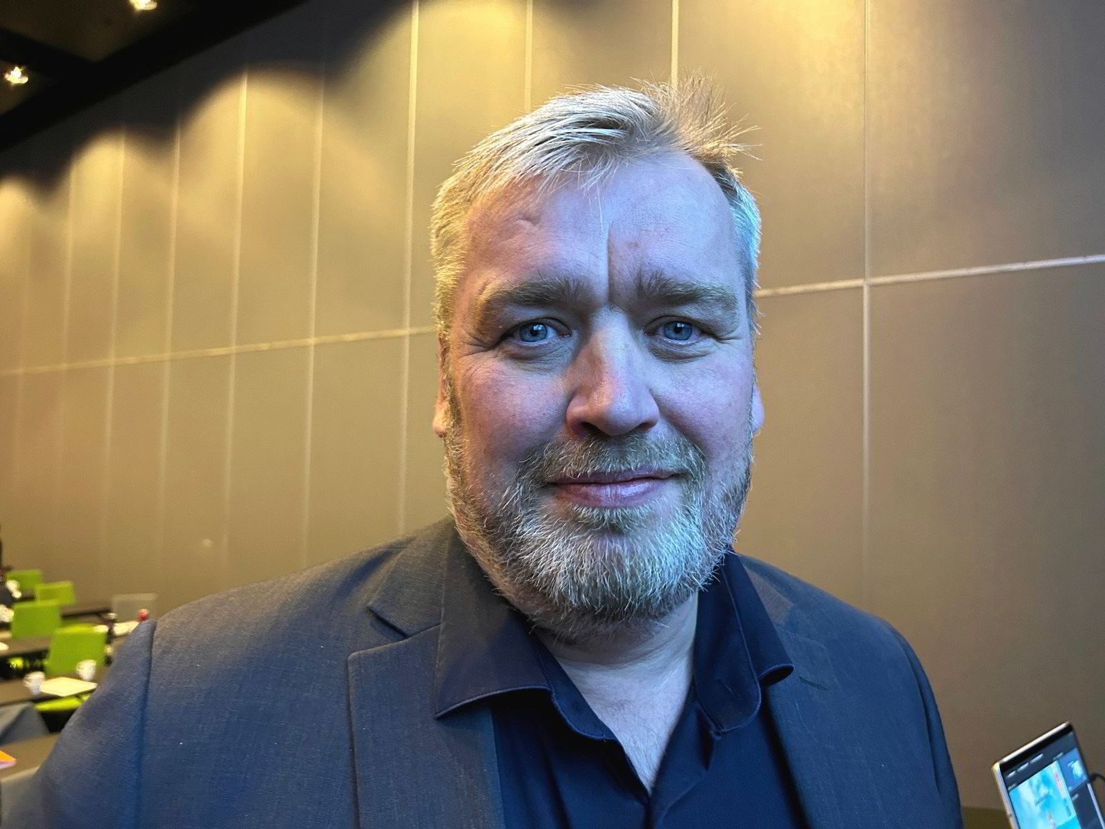 Vi er ikke tjent med å filleriste og bygge opp hele næringen på nytt ...