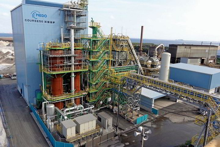 日本最大の鉄鋼メーカー、水素注入により試験高炉の排出量が3分の1削減されたと発表