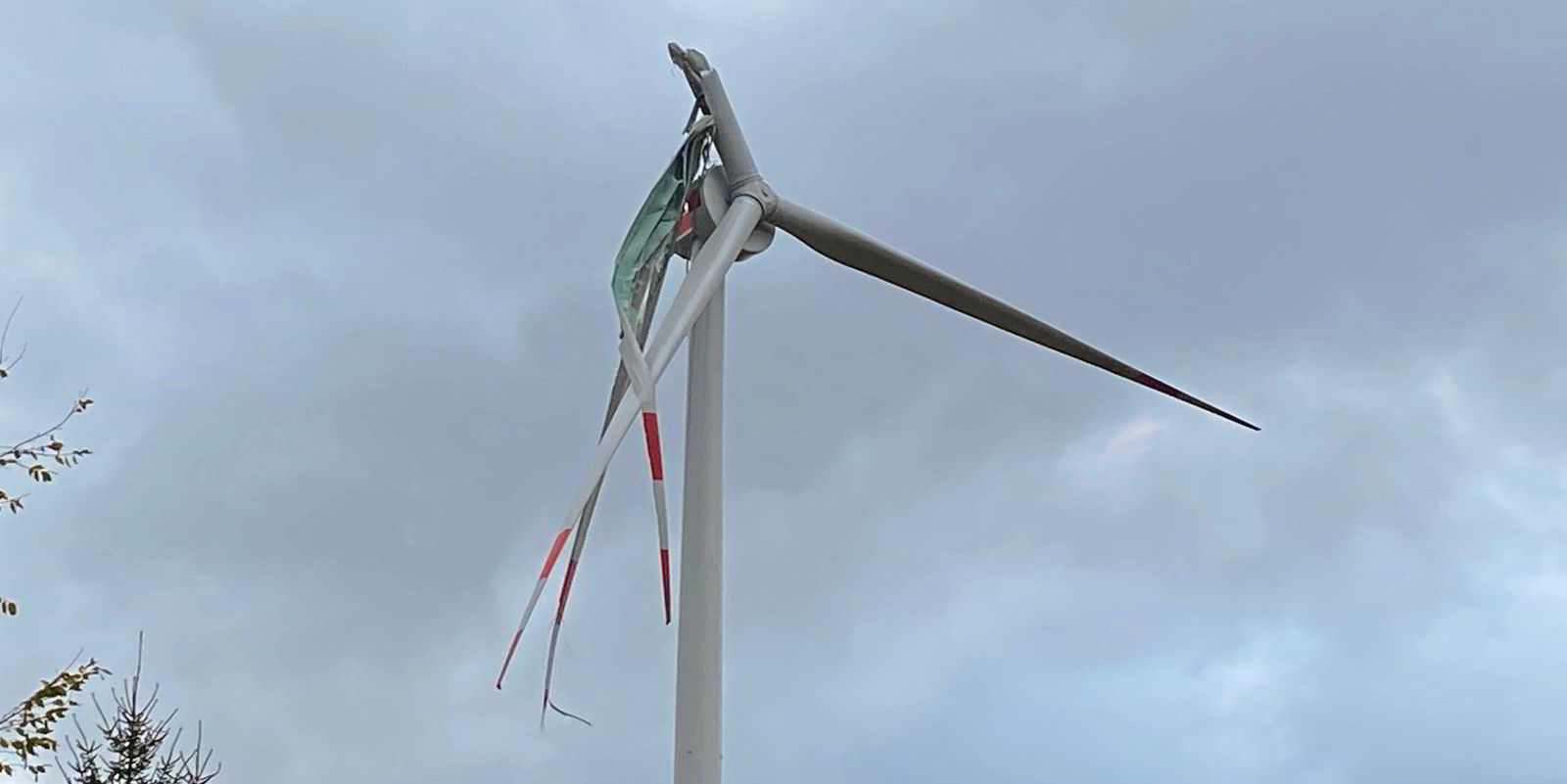 Storm breaks Enercon and Nordex wind turbine blades in Germany and