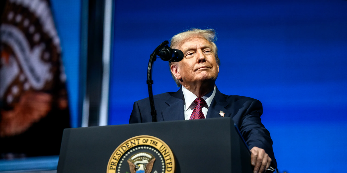 Judge strikes down Trump ban on wind permitting