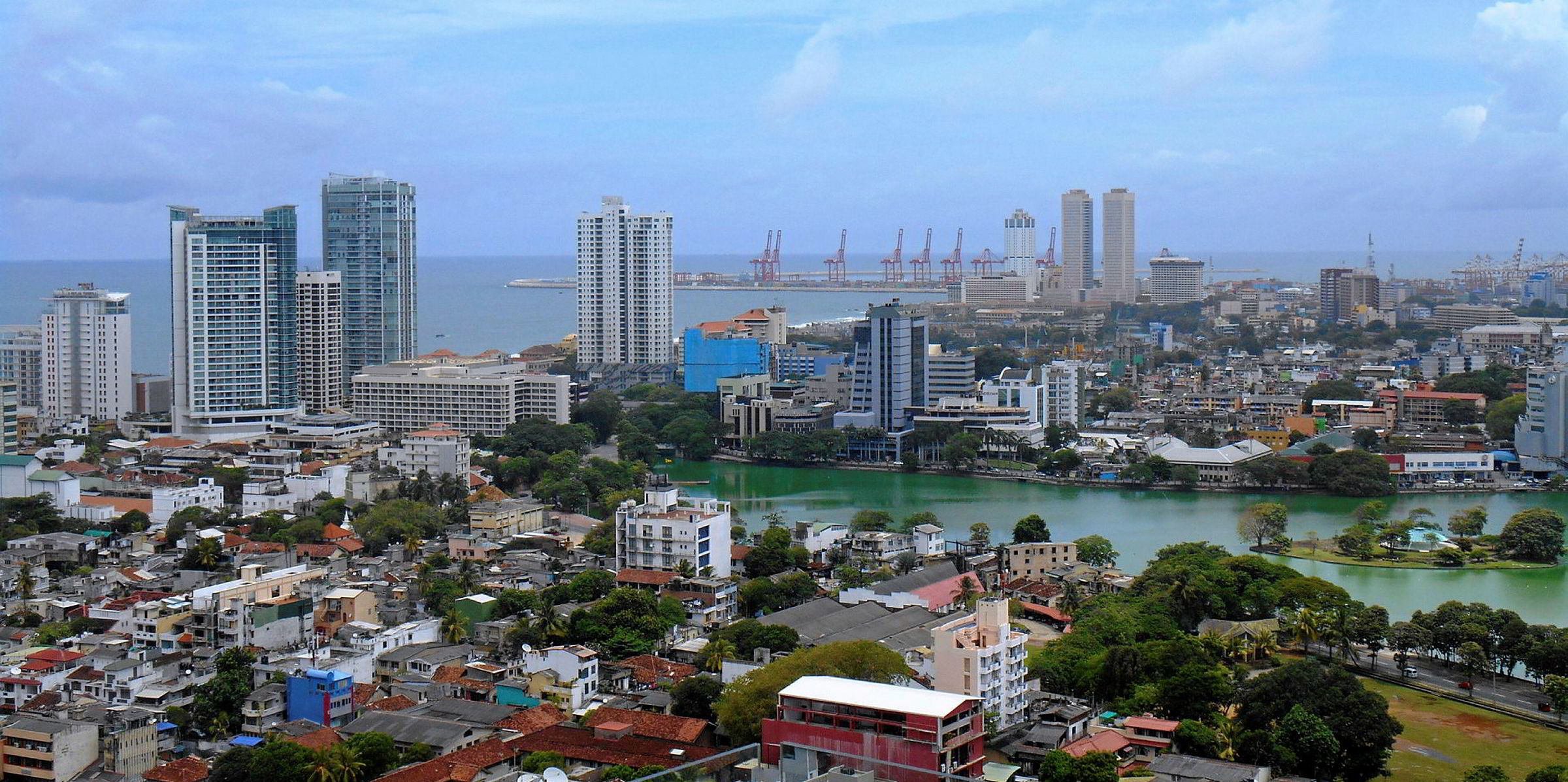 Время в коломбо шри. Шри-Джаяварденепура-котте столица. Коломбо Шри Ланка. Шри Ланка столица Коломбо. Морской порт Коломбо Шри Ланка.