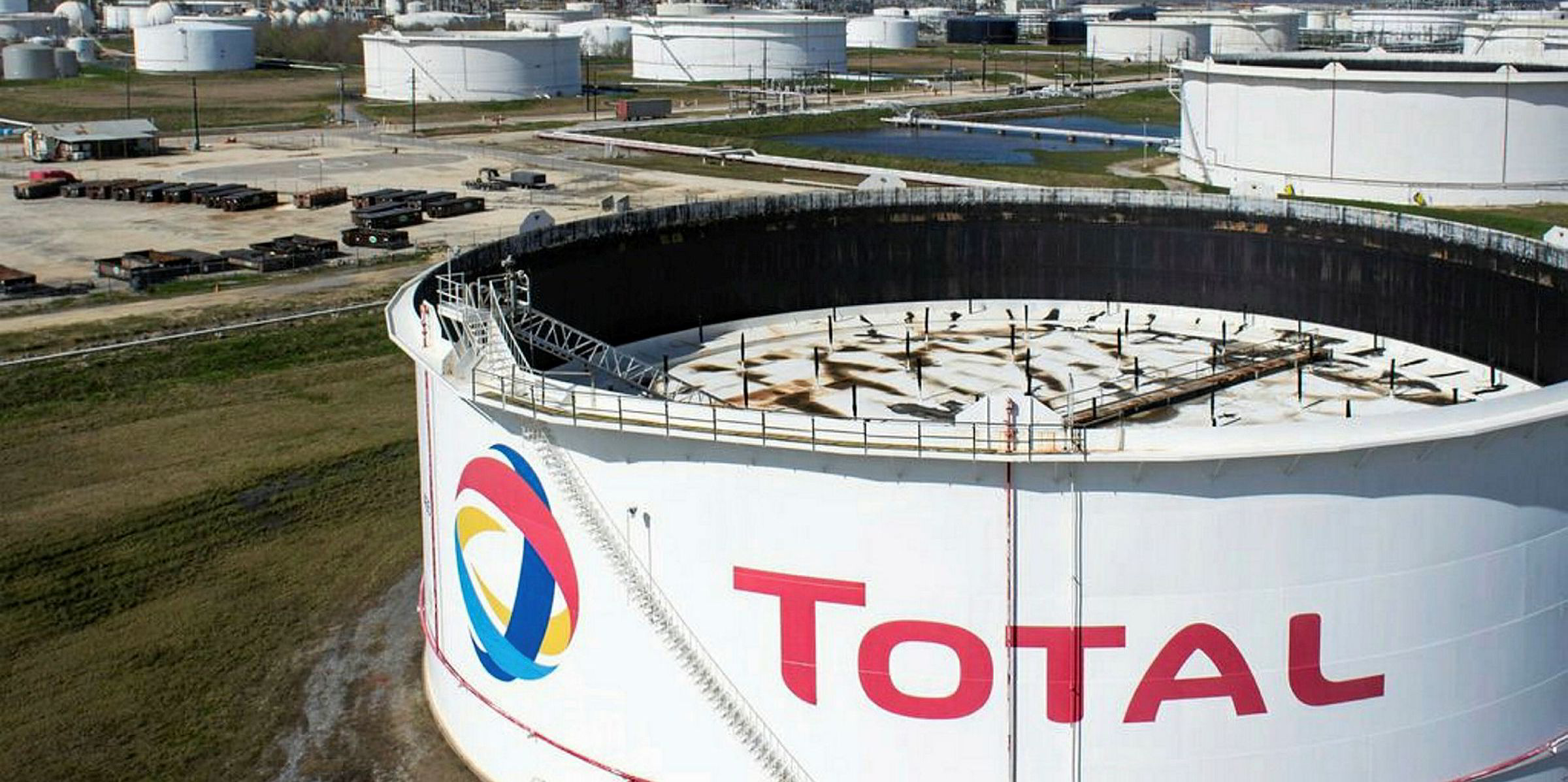 Total company. Total Energies французская компания. Тоталь Франция. Тотал нефтяная компания. Total фирма.