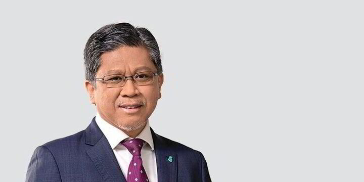 Petronas awards latest PSC, hands over seismic data