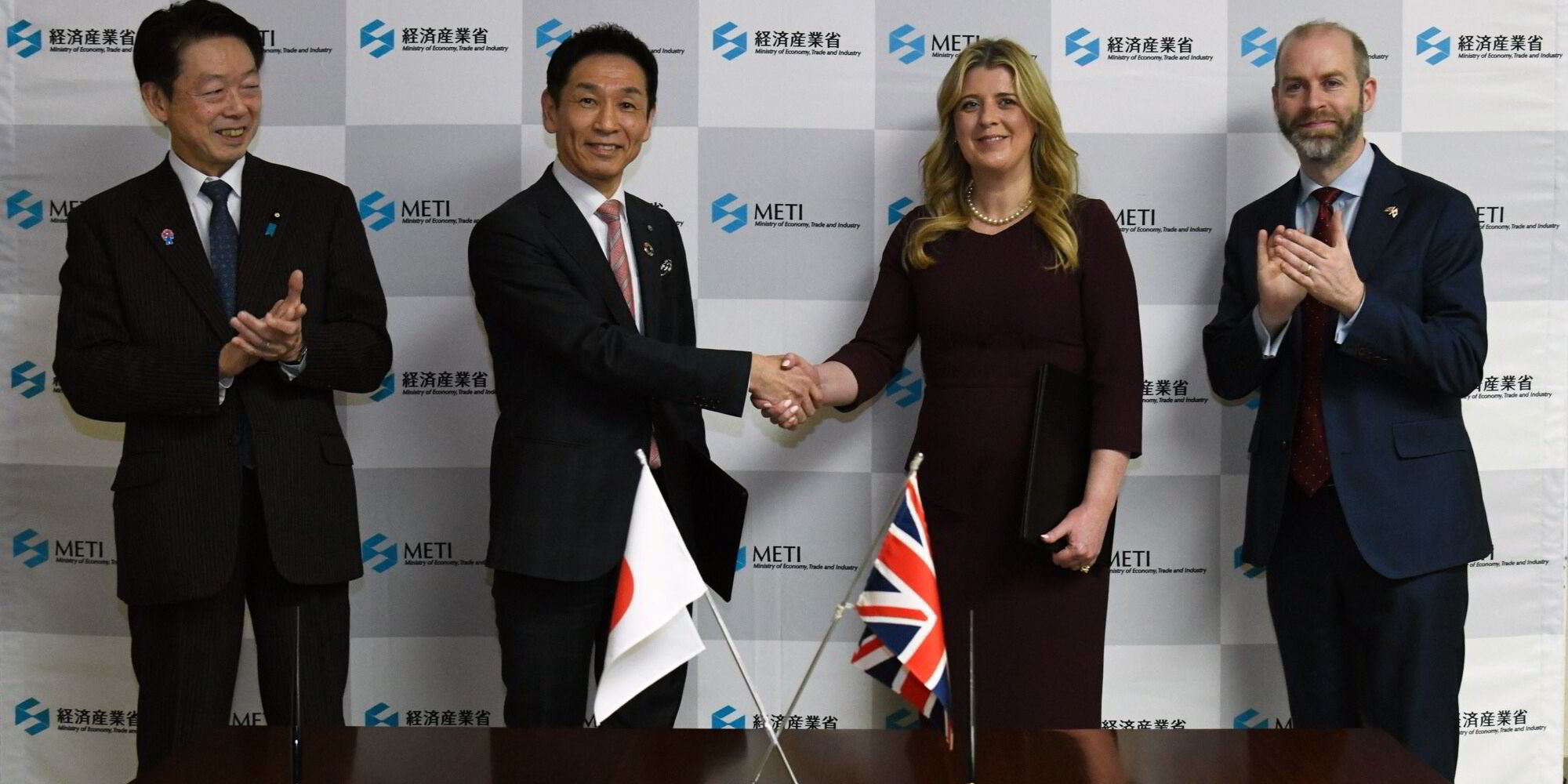 UK and Japan pledge to work together on floating wind