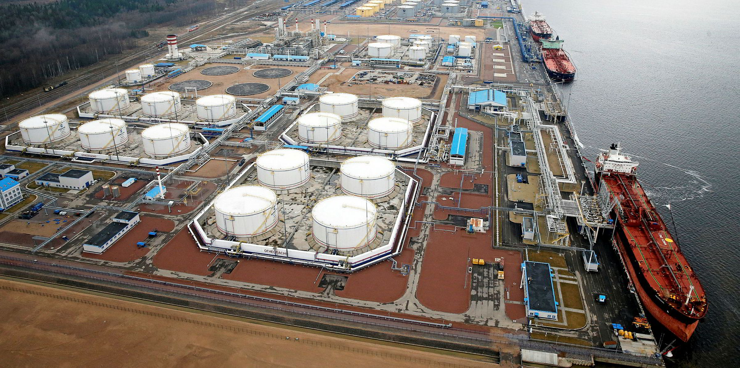 Gazprom inches towards new LNG plant dreams with large gas supply deal