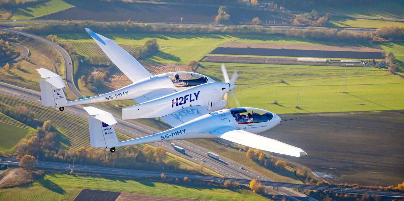 Hydrogenpowered electric plane makes first flight between two