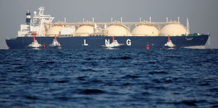 電力会社が制約に直面した場合、日本政府は LNG を購入する